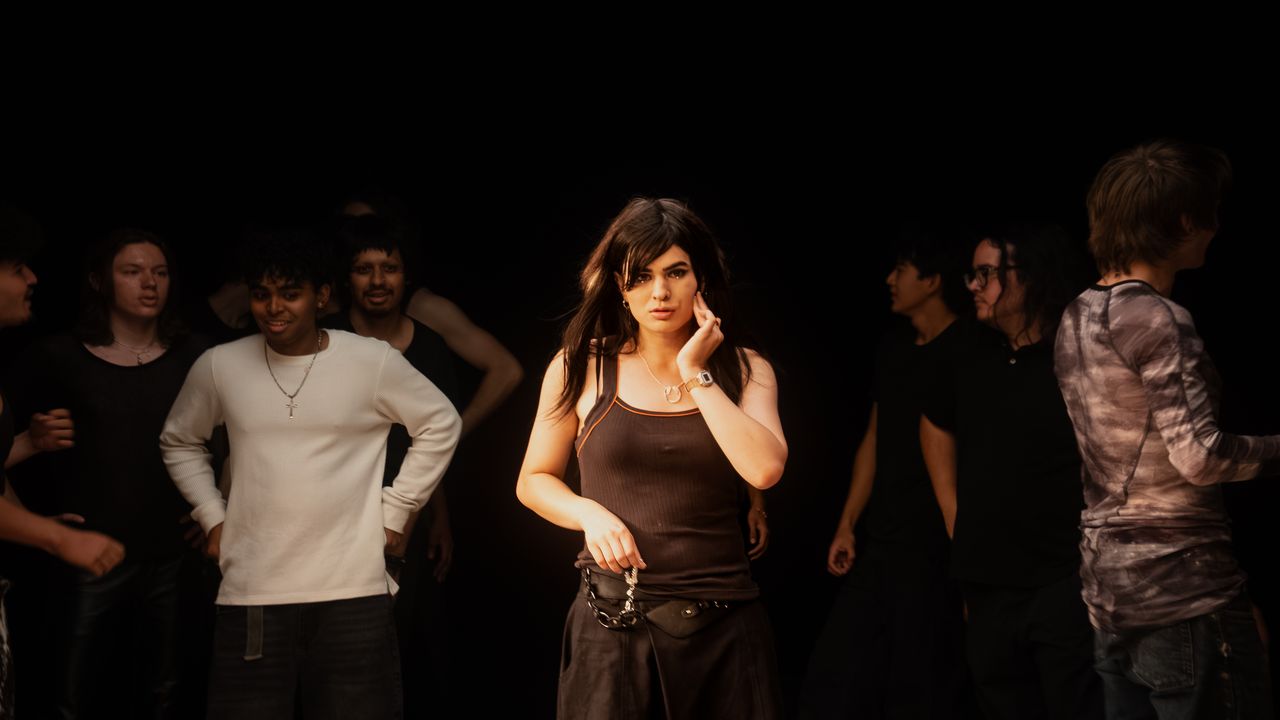 Underscores Lights Up the Soundstage in New “The Peace†Video — image 4