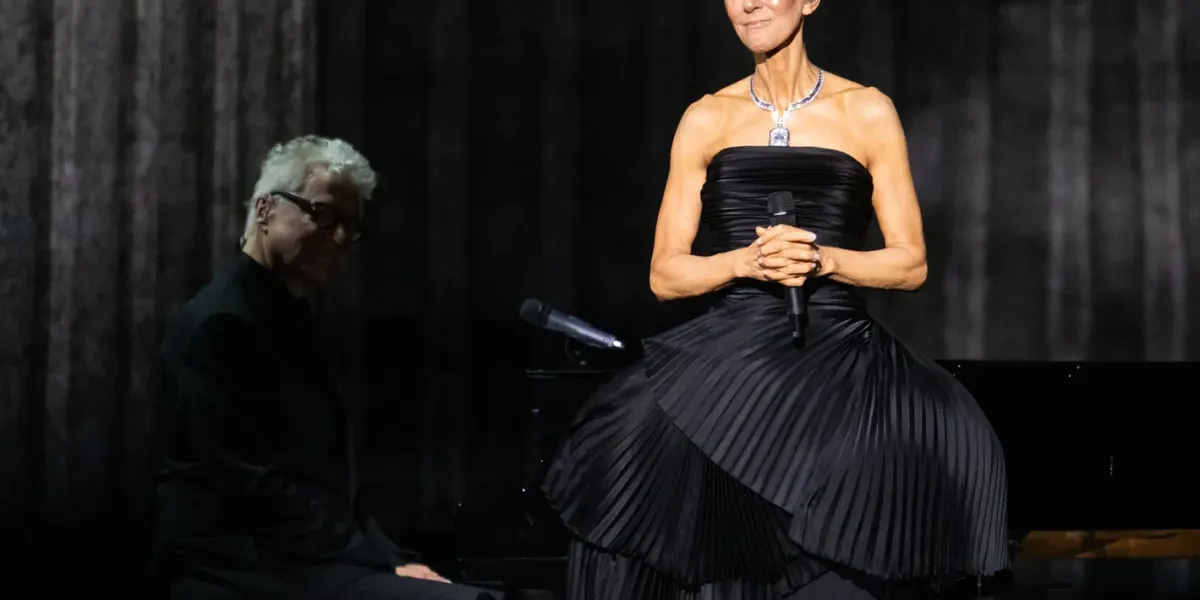 CÃ©line Dion Returns to the Stage in Paris With Elegance and Emotion