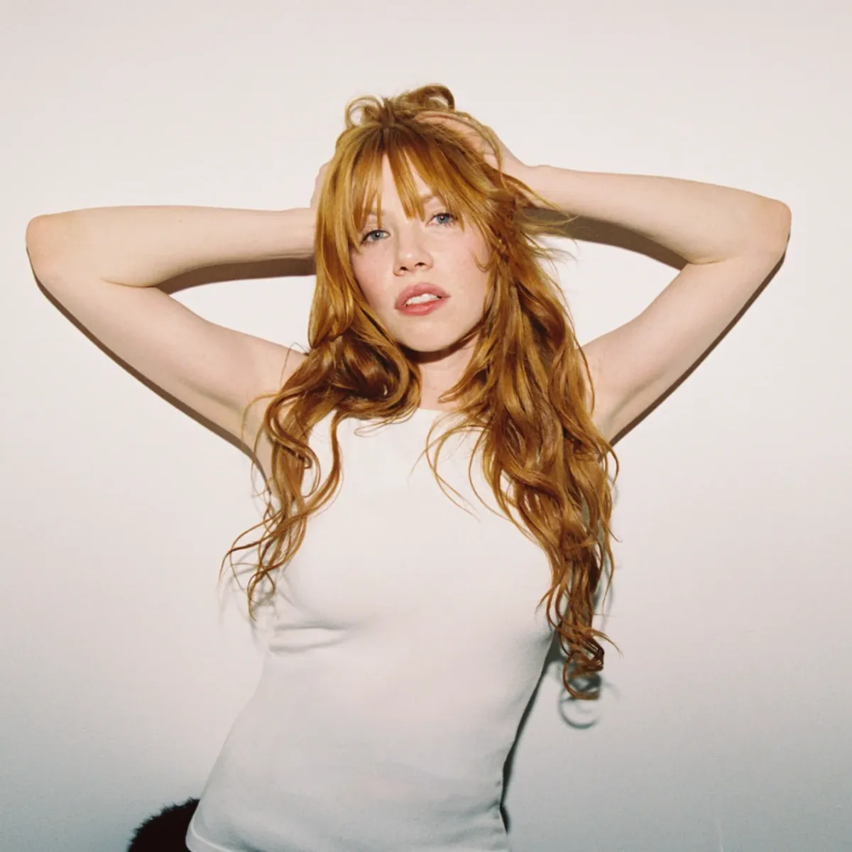 Carly Rae Jepsen Wants to Party in ‘Versailles’ Music Video — image 2