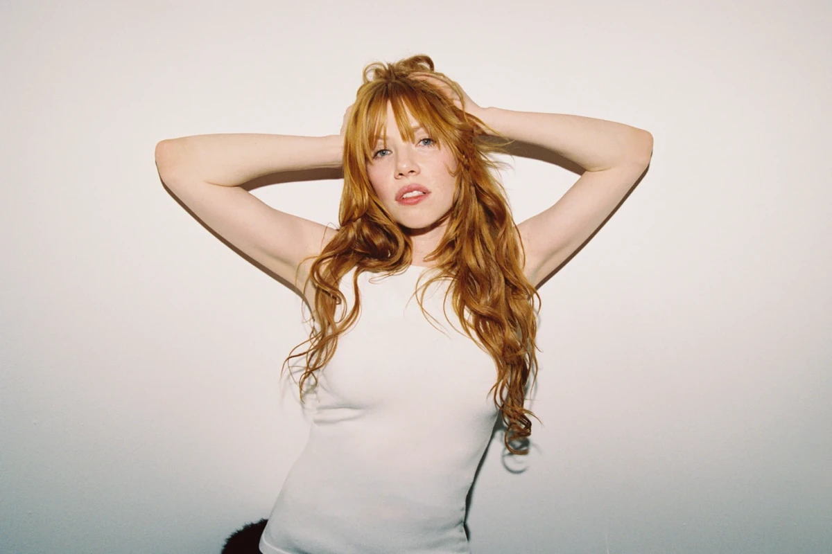 Carly Rae Jepsen Wants to Party in ‘Versailles’ Music Video — image 6