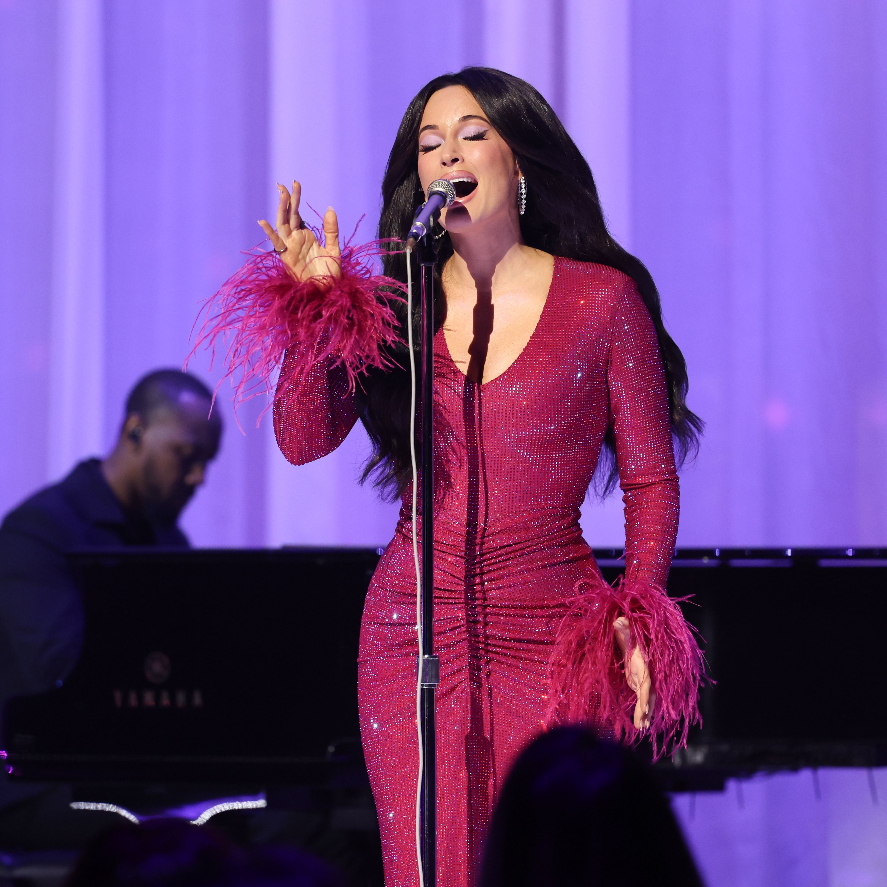 Watch Kacey Musgraves Sing Dolly Parton’s “I Will Always Love You†at the 2026 VMAs — image 3