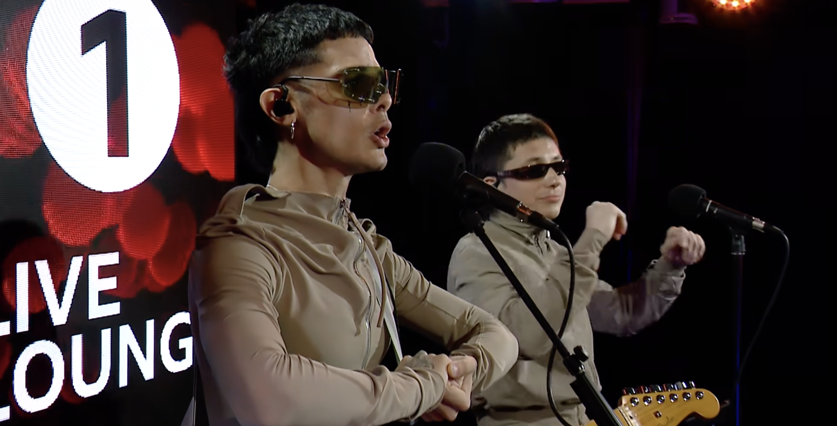 You Have To Watch Ca7riel & Paco Amoroso Mash Up Spice Girls & Focus