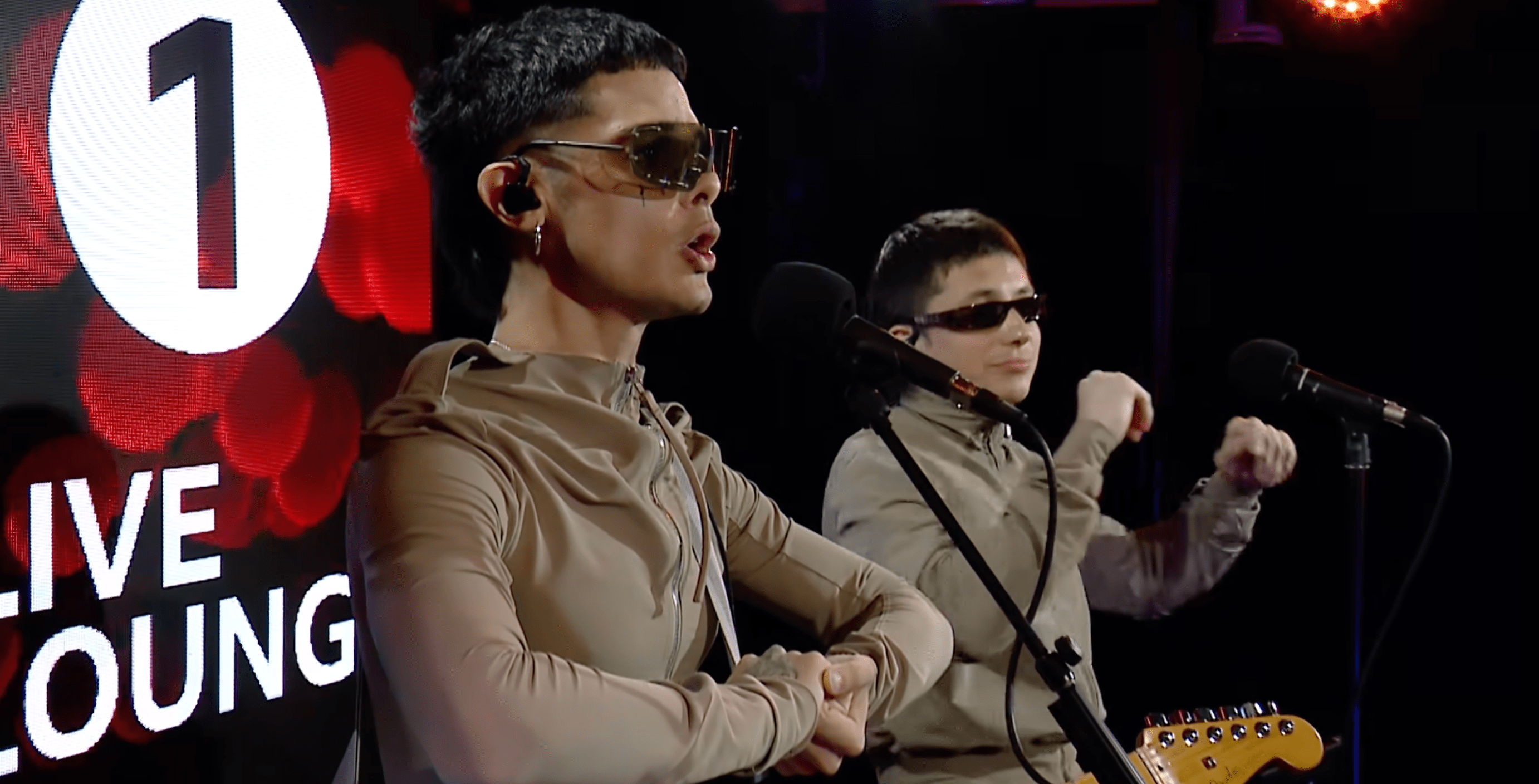 You Have To Watch Ca7riel & Paco Amoroso Mash Up Spice Girls & Focus — image 4