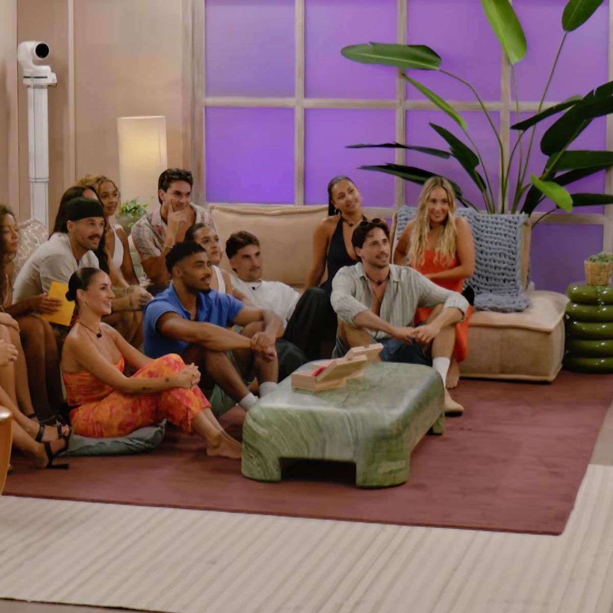 Armed Intruders Break Into Québec Dating Show’s Villa in Panama — image 2
