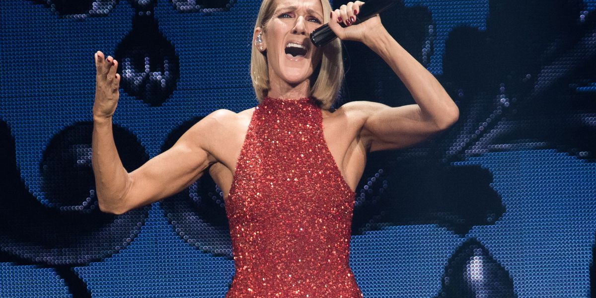 CÃ©line Dion Makes Surprise Performance at LorÃ©al Fashion Show in Paris