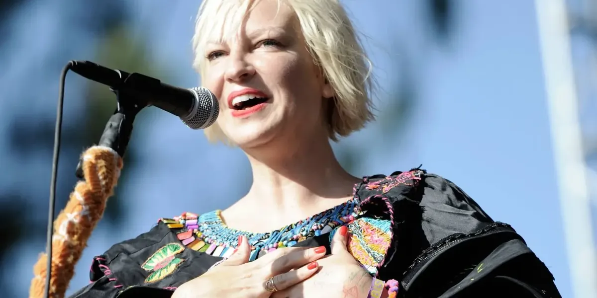 Sia Sells 50 Percent Stake in Catalog for $180 Million in Preparation for Big Avatar Plans