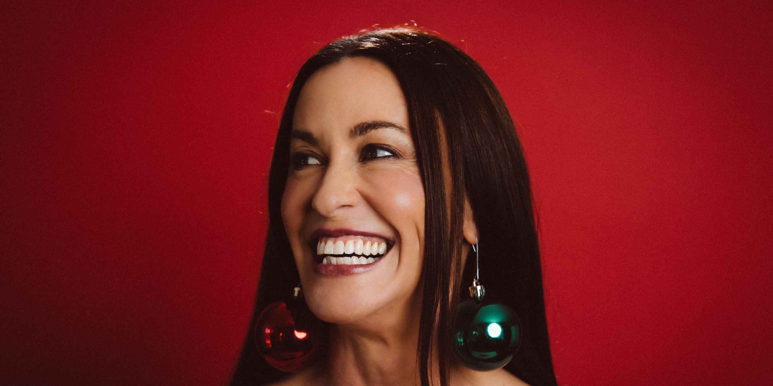 Alanis Morissette Made a Holiday Album — image 5
