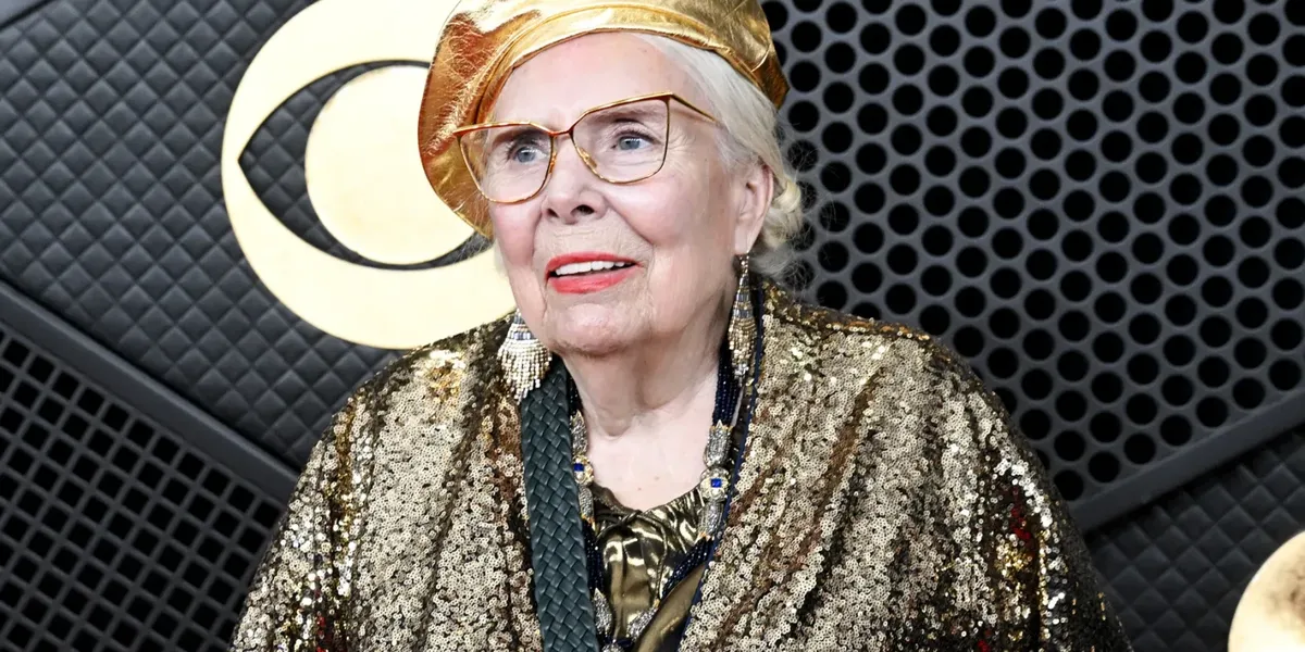 Joni Mitchell Becomes a U.S. Citizen: â€˜A Journey That Began 62 Years Agoâ€™