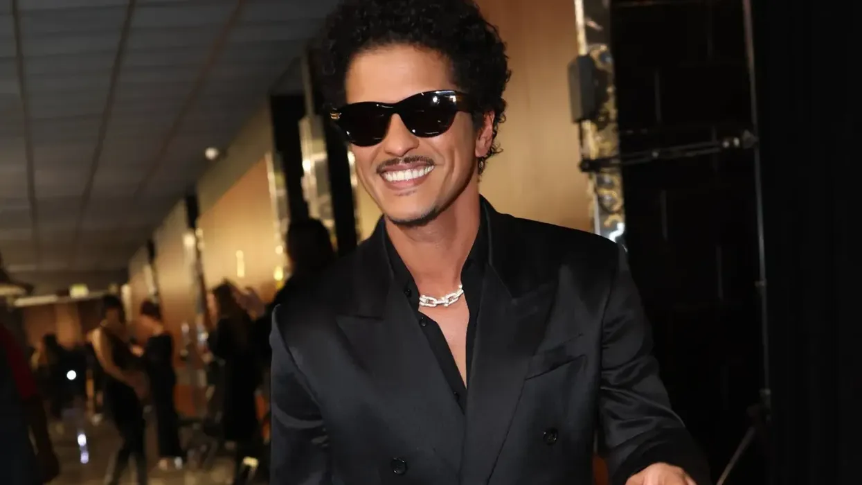 Bruno Mars Is Taking Over Vancouver’s SkyTrain Announcements — image 4
